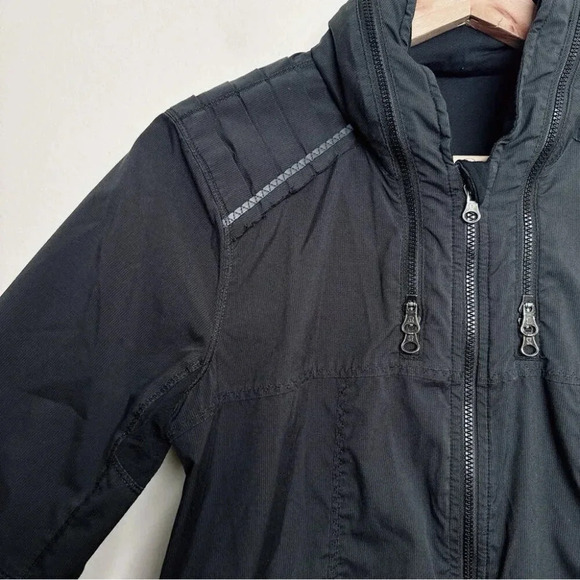 Lululemon Womens Size 4 Spring Forward Hidden Hood Jacket - Picture 6 of 16